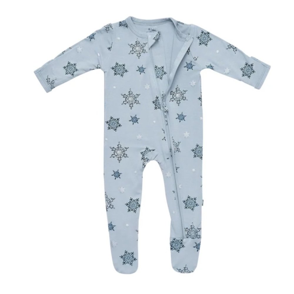 Kyte Printed Zippered Footie In SNOWFLAKE